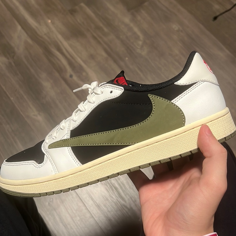 Travis scott olive jordan 1 low